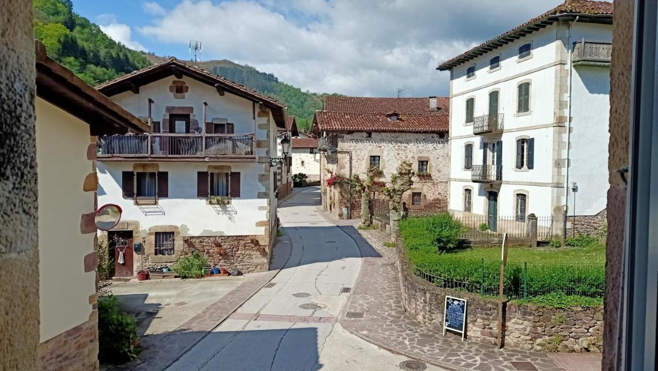 Tresanea Apartamentos Ituren Extérieur photo