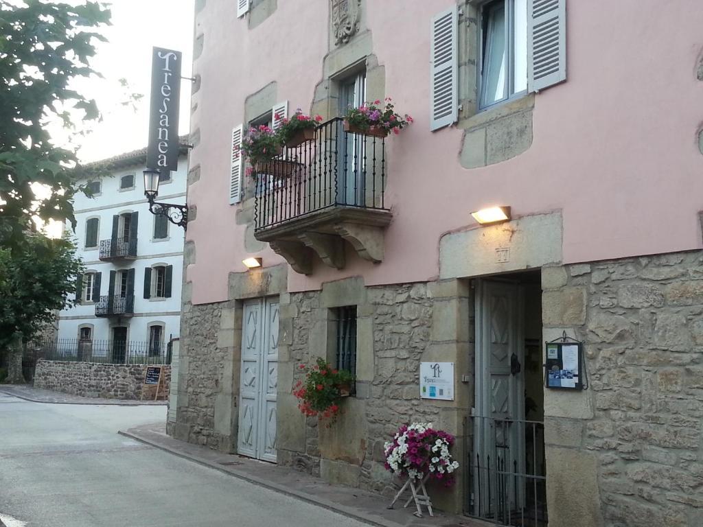 Tresanea Apartamentos Ituren Extérieur photo